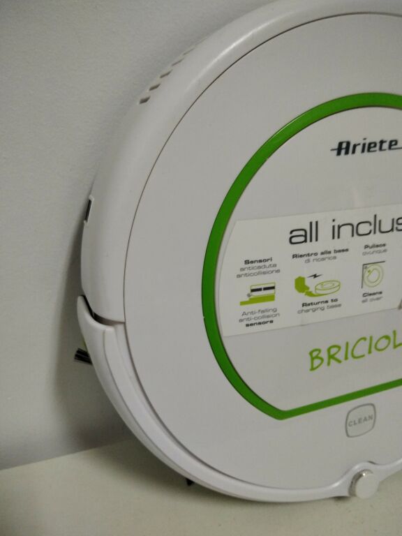 ODKURZACZ AUTOMATYCZNY ARIETE BRICIOLA 2711