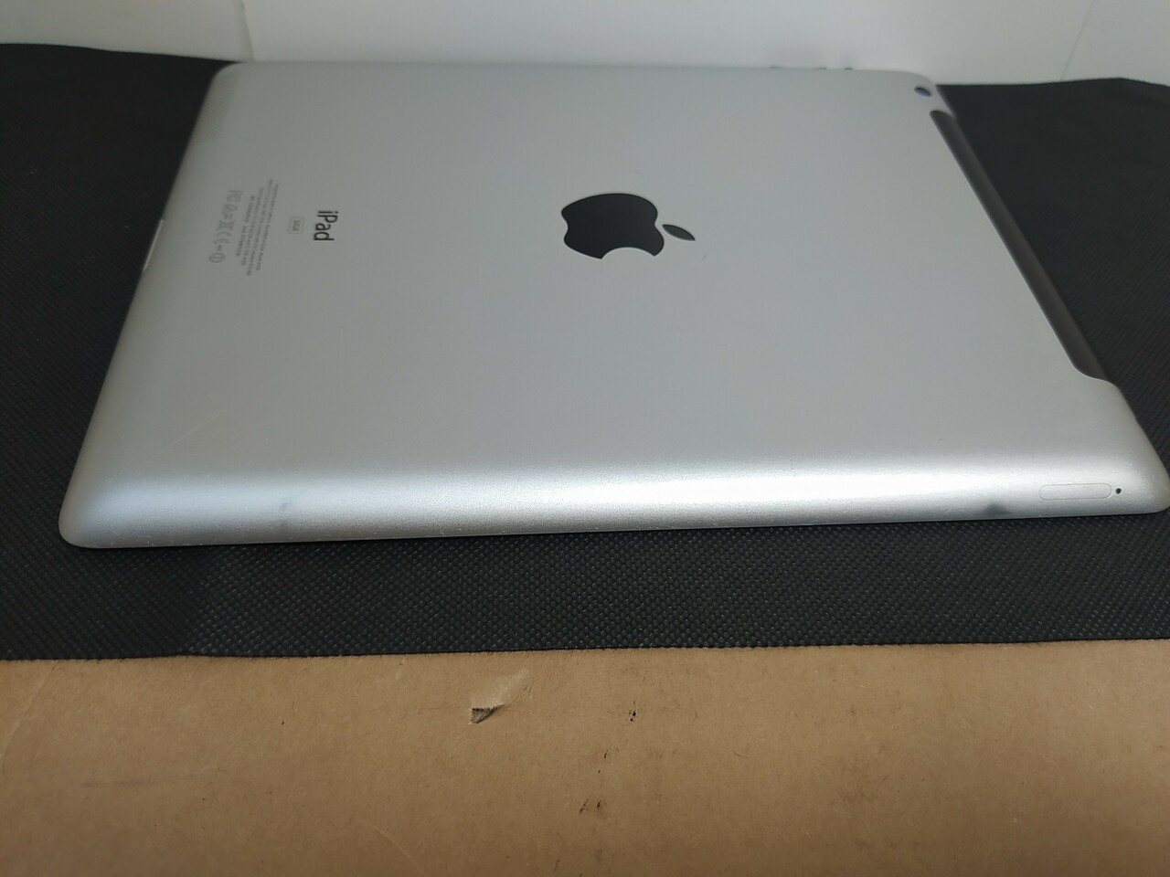 tablet-ipad-apple-32-gb-4g-lte-a1430-md367pla-komunikacja-bluetooth