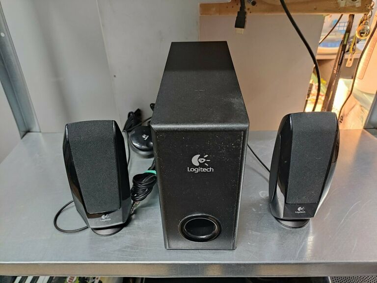 GŁOŚNIKI LOGITECH 2.1 S-220