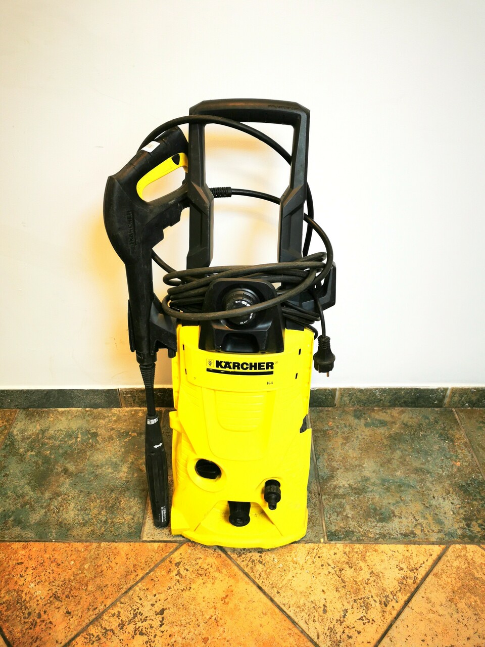 myjka-cisnieniowa-karcher-k4-compact-stan-uzywany