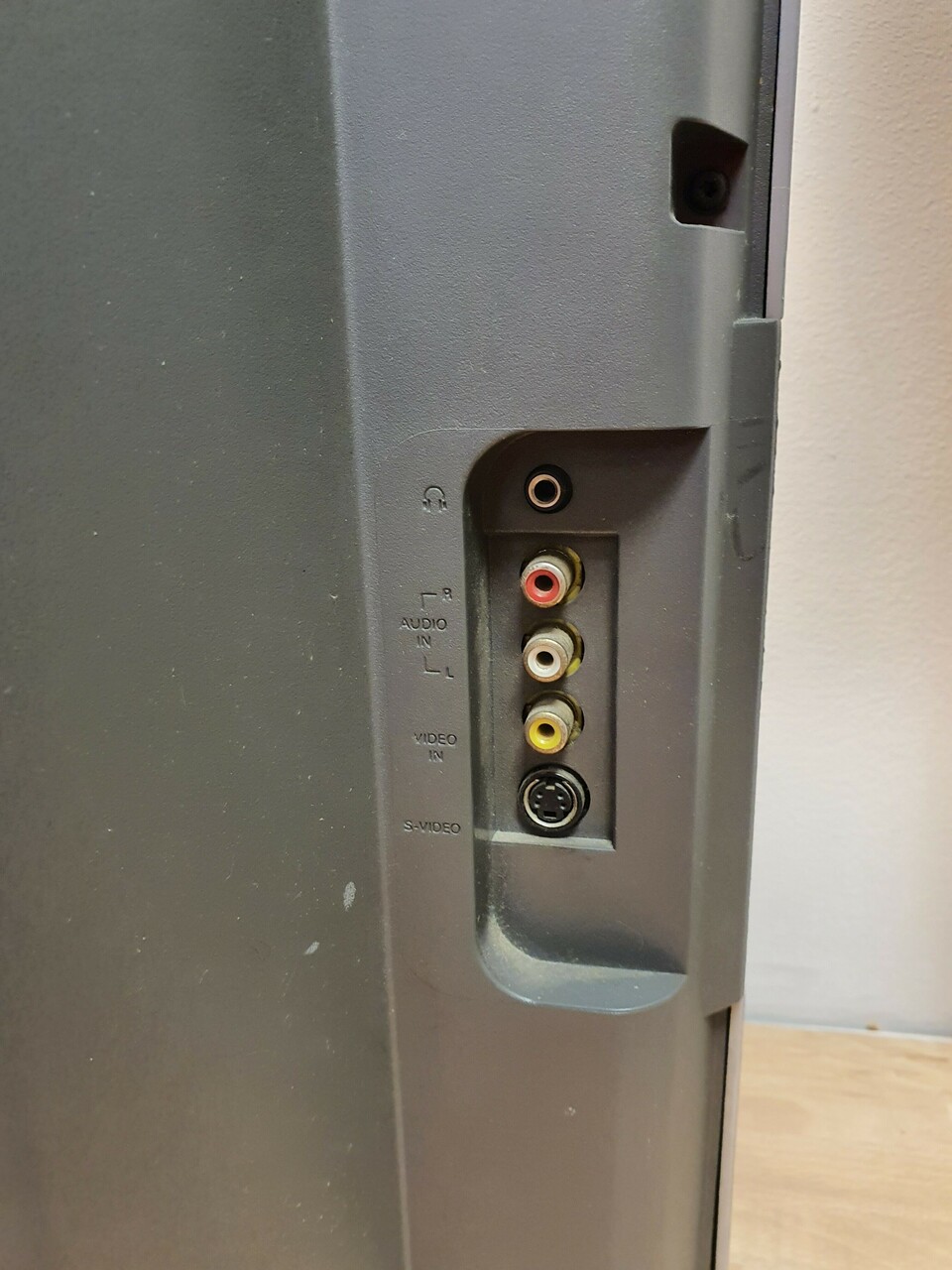 telewizor-philips-lc320w01-polecam-przekatna-ekranu-cale-32