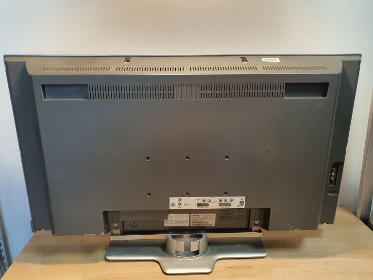 telewizor-philips-lc320w01-polecam-model-lc320w01