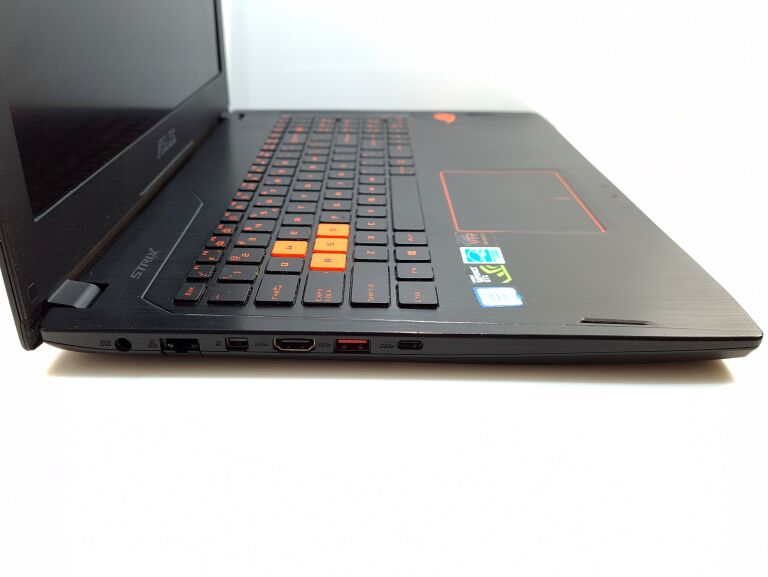 LAPTOP ASUS ROG STRIX GL502VM