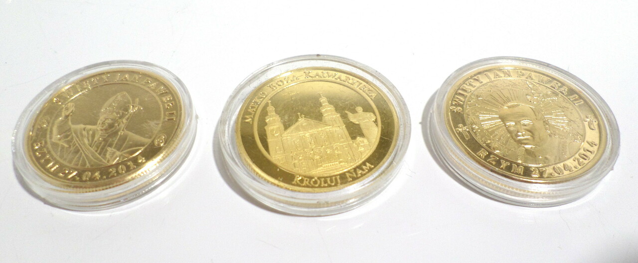 numizmat-moneta-pozlacana-matka-boska-papiez-aleja-jana-pawla-ii-9b-reda