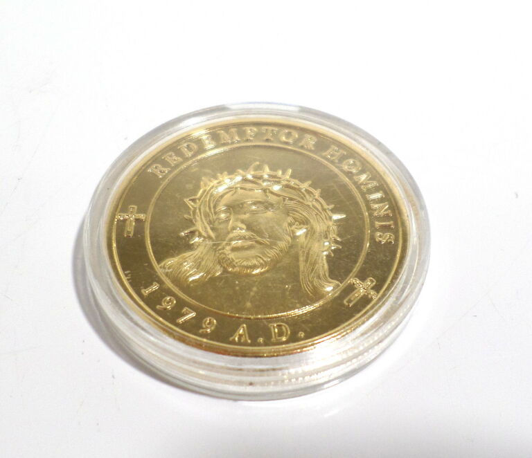 numizmat-moneta-pozlacana-matka-boska-papiez-aleja-jana-pawla-ii-9b-reda