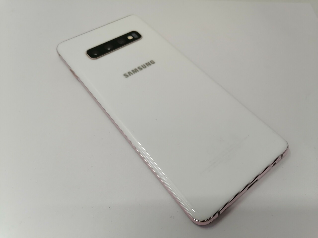 telefon-samsung-s10-plus-ean-8801643666248