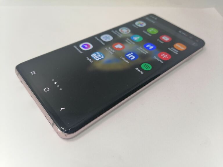 telefon-samsung-s10-plus-system-operacyjny-android
