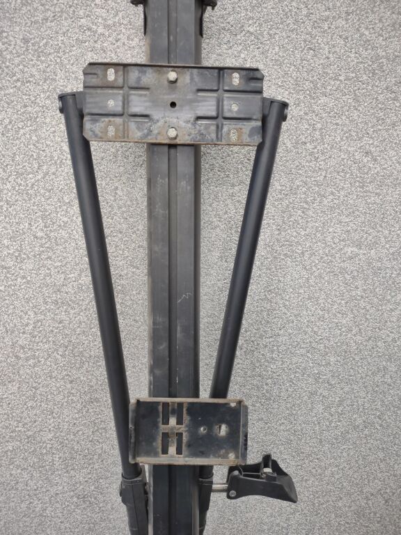 UCHWYT ROWEROWY NA DACH HAKR SPEED ALU HR-HV5902