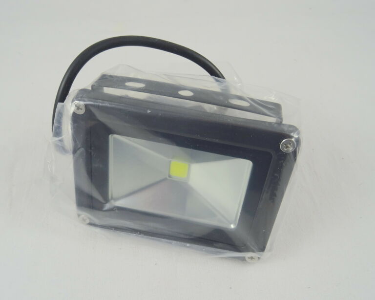 NAŚWIETLACZ LED 10W VOLTENO VO0042 PUDEŁKO