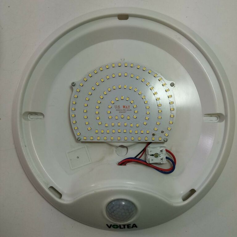 lampa-voltea-8w230v-led-z-czujnikiem-ruchu-stan-uzywany