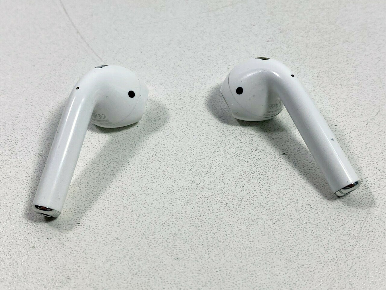 sluchawki-apple-airpods-2-a1938-kod-producenta-a1938