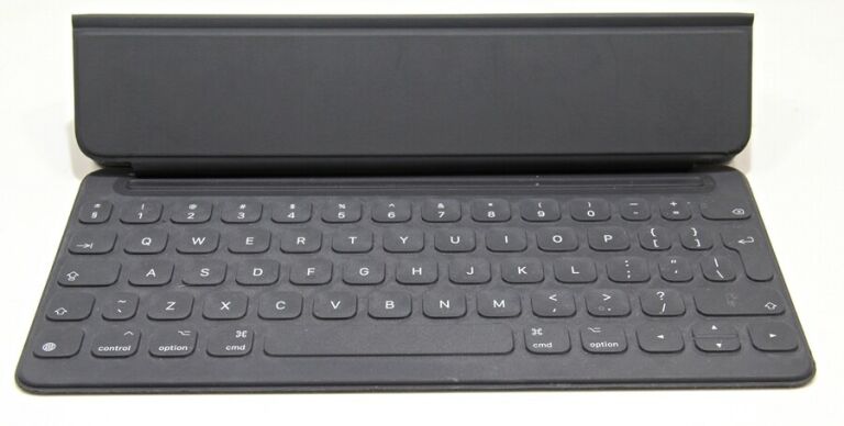 APPLE SMART KEYBOARD DO IPAD PRO 10,5 A1829