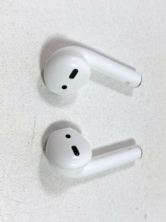 sluchawki-apple-airpods-2-a1938-transmisja-sygnalu-bluetooth
