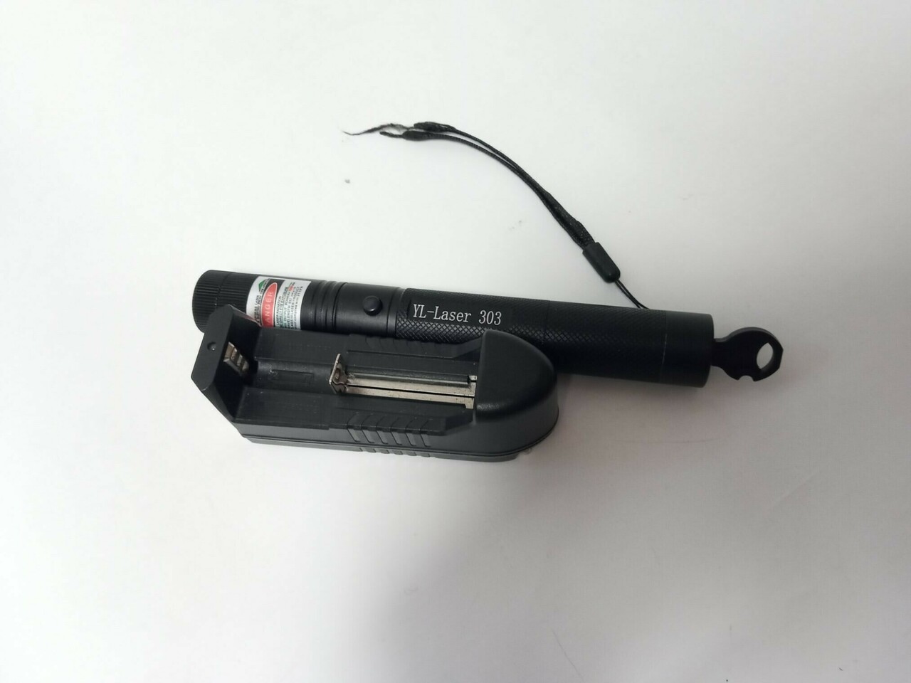 laser-wskaznik-laserowy-zielony-30000mw-80km-stan-uzywany