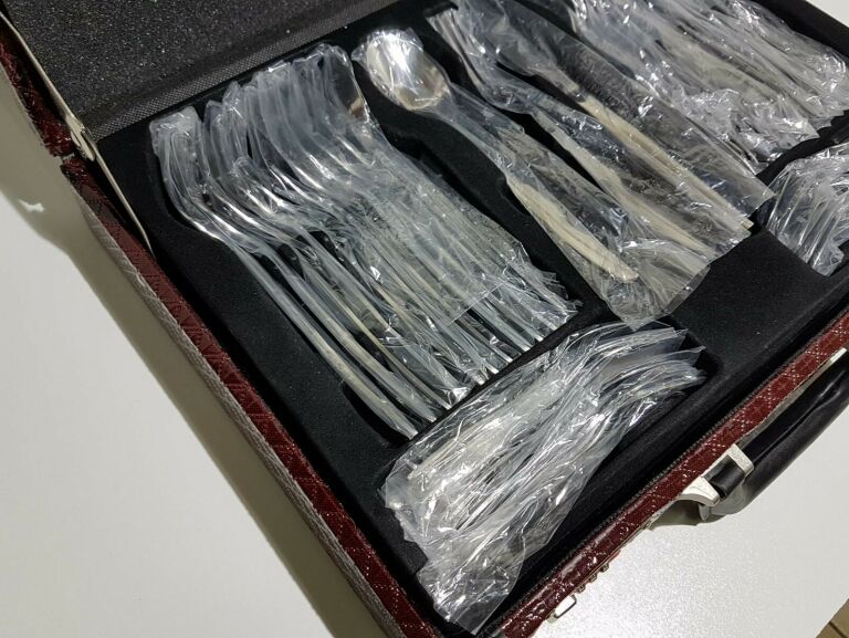 ZESTAW SZTUĆCÓW ROSSBERG 72 PCS IDEALNE
