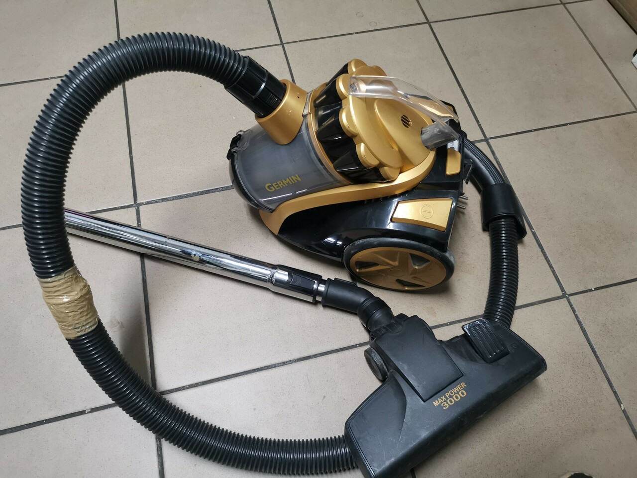 poreczny-odkurzacz-3000w-germin-polaka-2a-swietochlowice