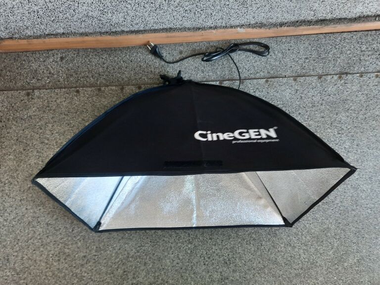 SOFTBOX CINEGEN + STATYW MANFROTTO
