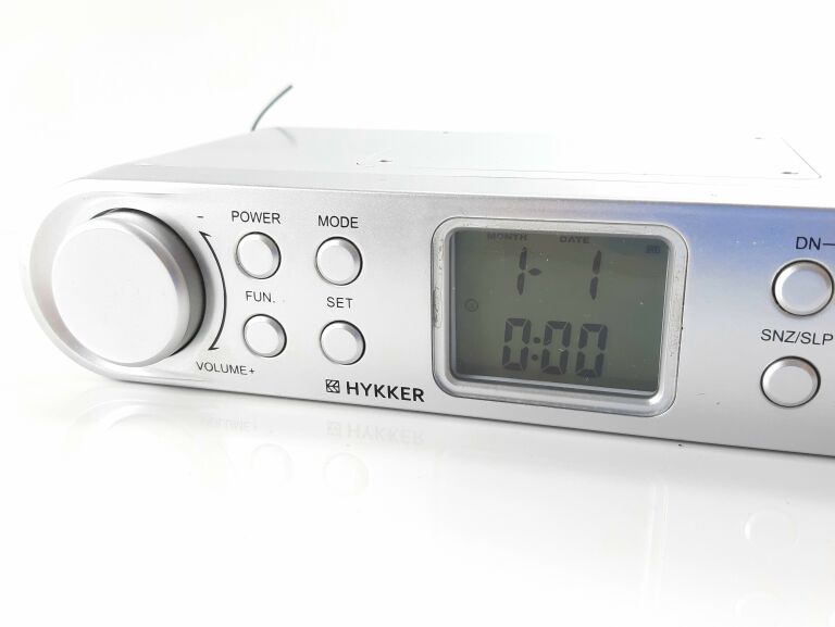 RADIO PODWIESZANE CT-3998 SREBRNE KOMPLET