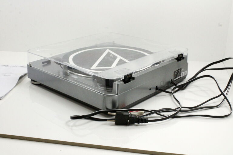 gramofon-audio-technika-at-lp60-nie-dziala-marka-audio-technica