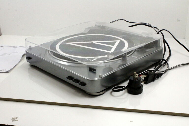 gramofon-audio-technika-at-lp60-nie-dziala-kod-producenta-4167713