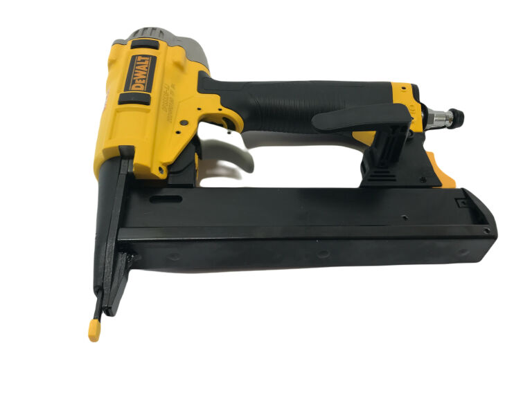 GWOŹDZIARKA PNEUMATYCZNA DEWALT DPSSX38-XJ