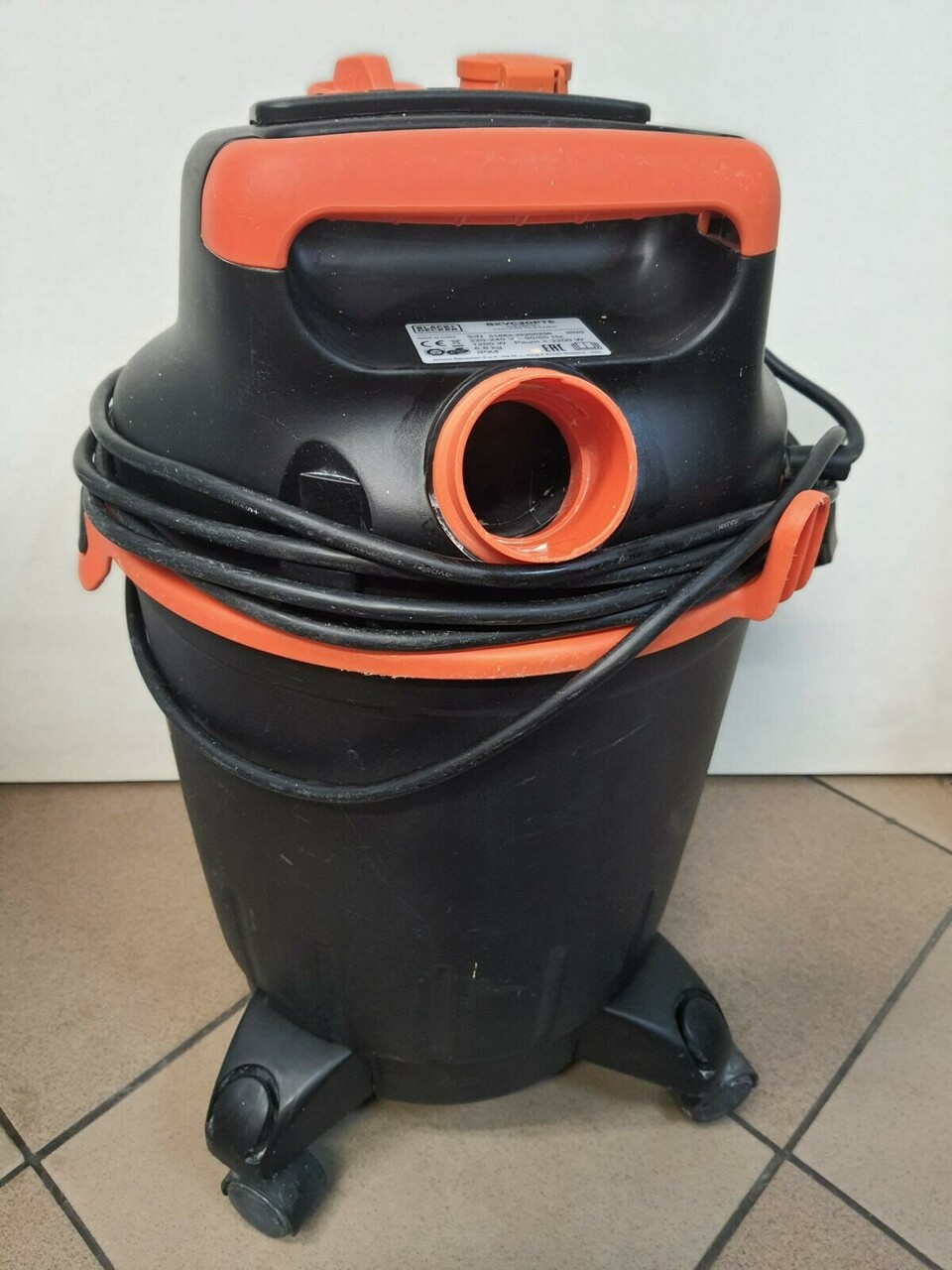 odkurzacz-przemyslowy-blackdecker-bxvc20pte-maksymalna-moc-1200