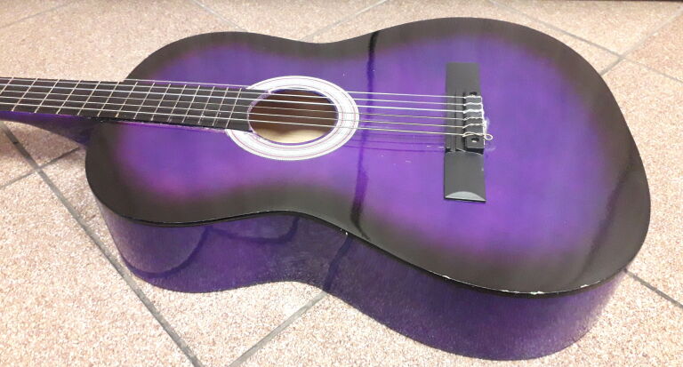 GITARA KLASYCZNA FIOLETOWA