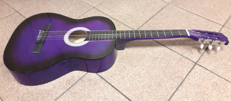 GITARA KLASYCZNA FIOLETOWA