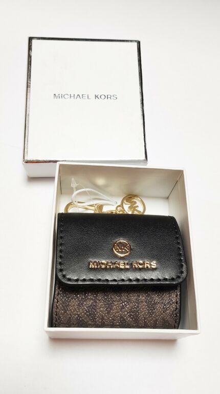 MICHAEL KORS PM- 2007 ETUI NA SLUCHAWKI
