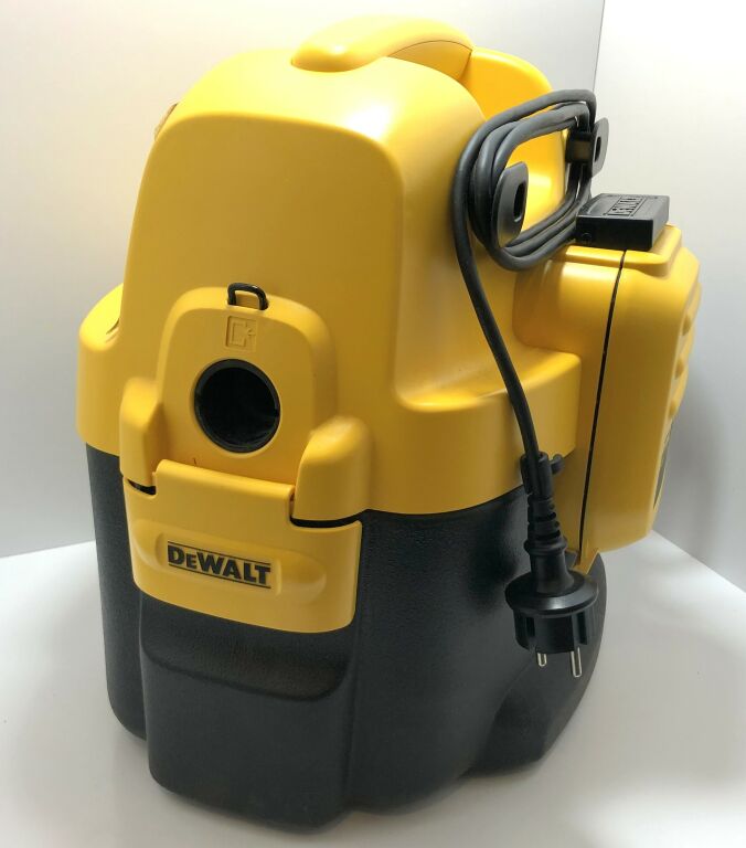 ODKURZACZ PRZEMYSŁOWY DEWALT DC500 KOMPLET