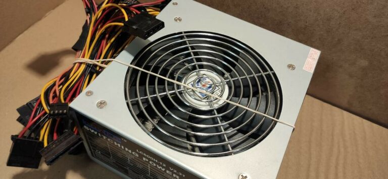 ZASILACZ LC-POWER LC600H-12 V2.31 600 W