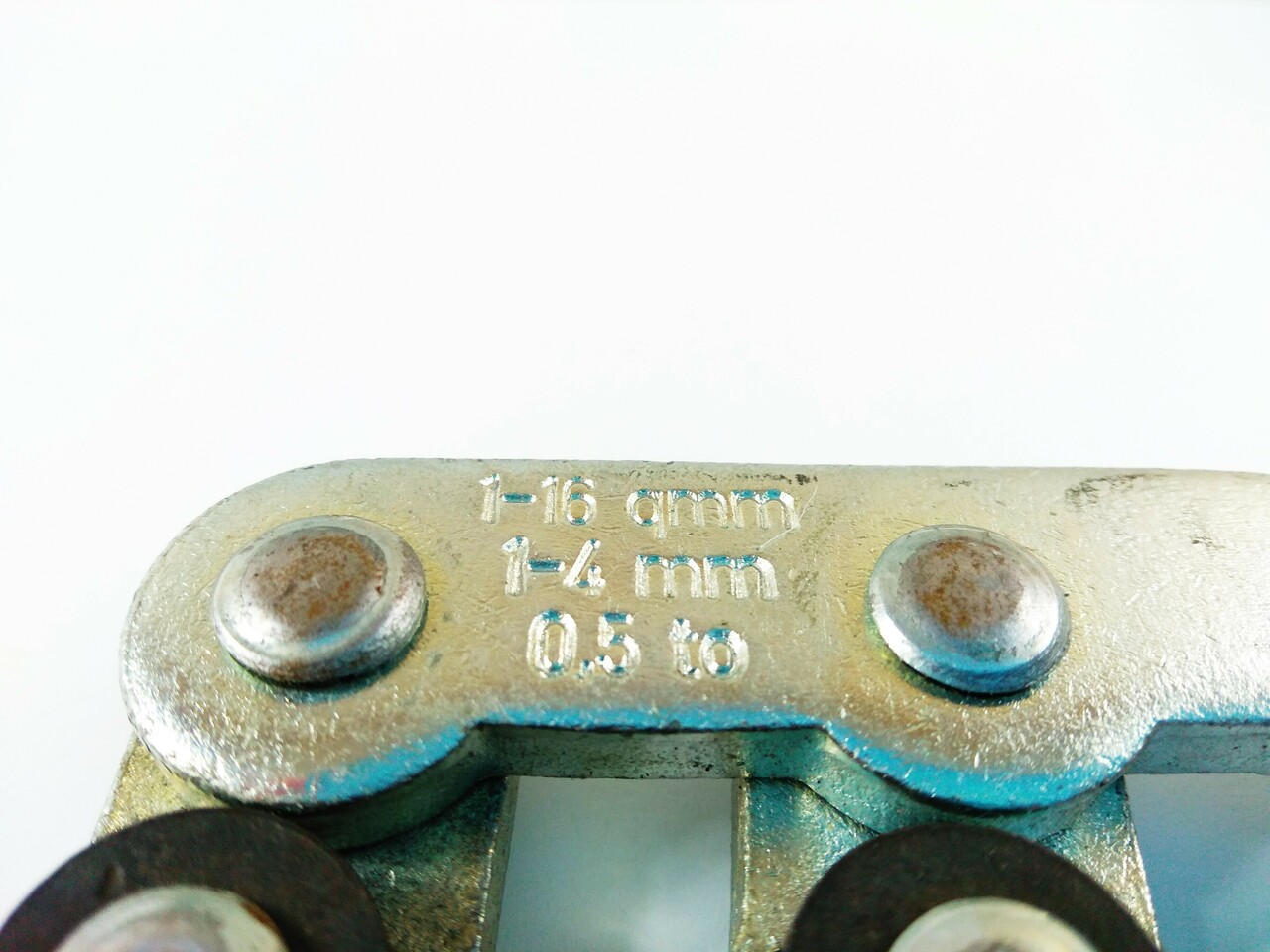 uchwyt-szczekowy-do-napinania-lin-i-przewodow-kosciuszki-3-strzelin-ww