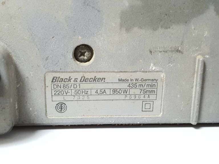 SZLIFIERKA TAŚMOWA BLACK DECKER DN 85/D1