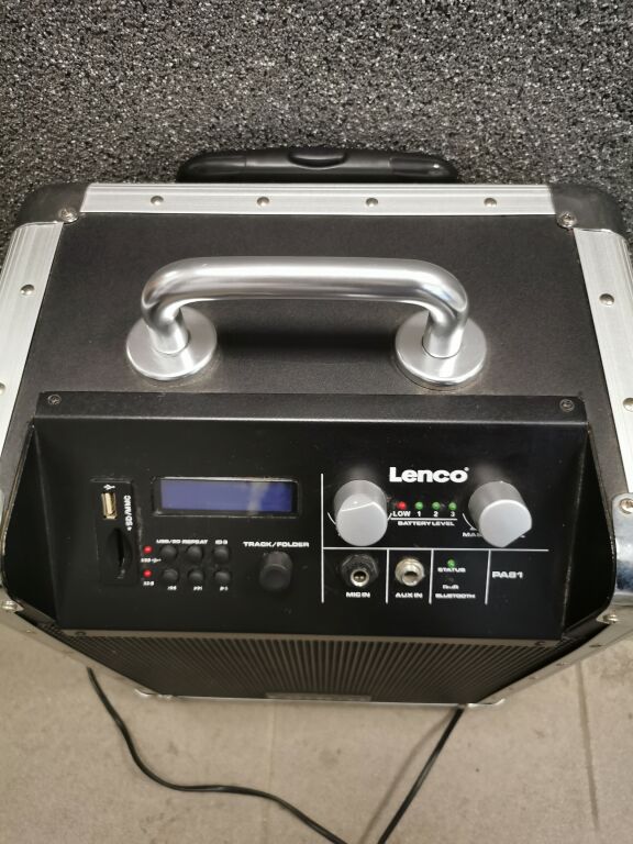 LENCO PA-81 PORTABLE BLUETOOTH SOUND SYSTEM