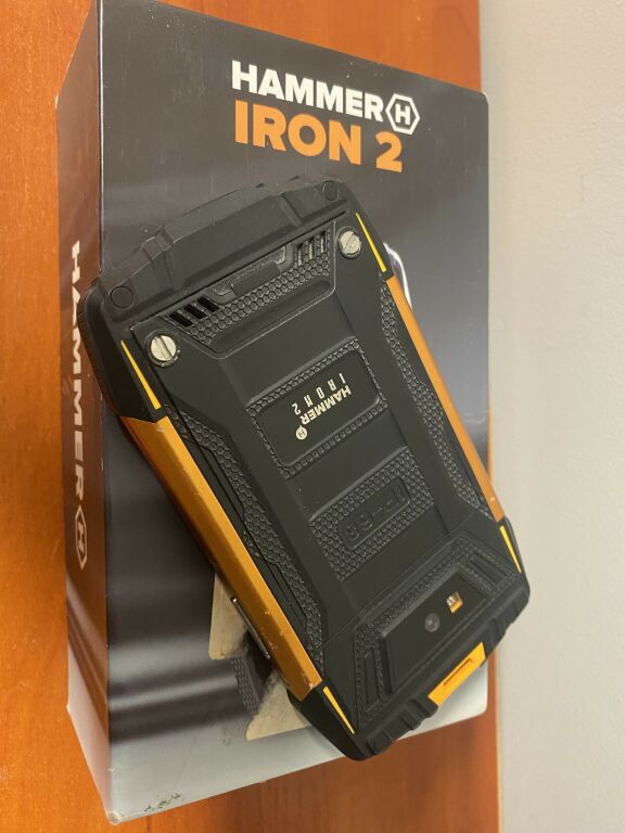 TELEFON HAMMER IRON 2