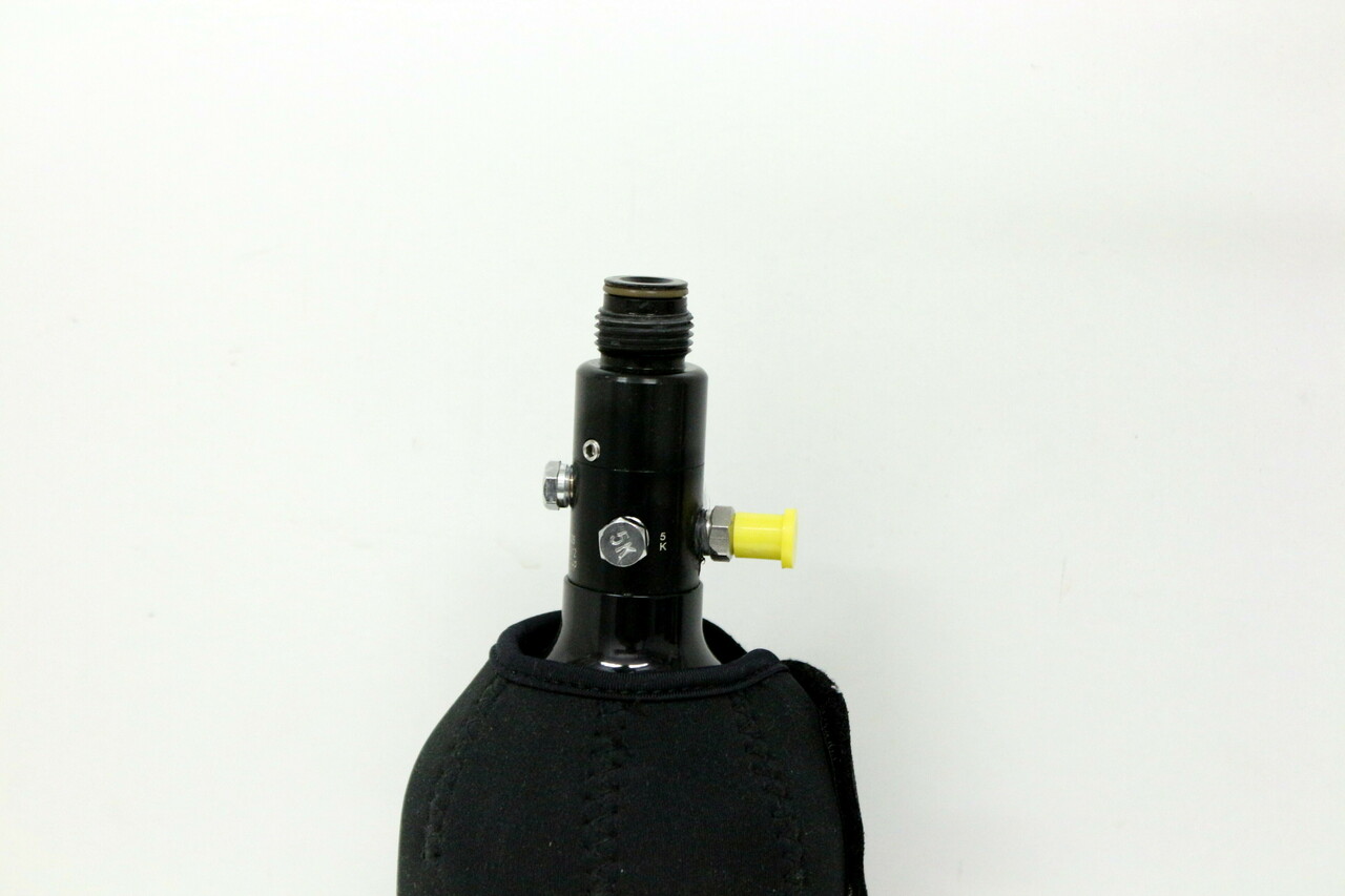 butla-paintball-hp-08l-48ci-3000psi-field-etui-stan-uzywany