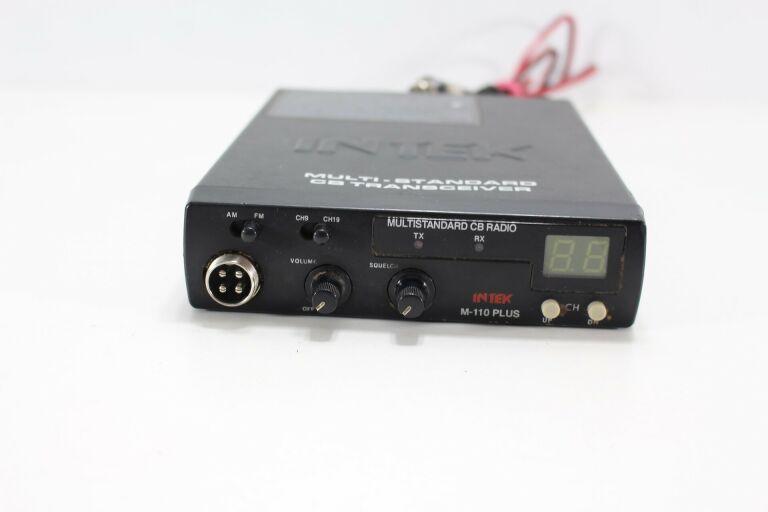 CB RADIO INTEK M-110 PLUS + GRUSZKA INTEK