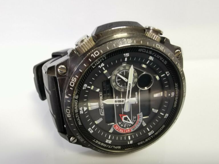 ZEGAREK CASIO EDIFICE MULTIBAND 6 ECW-M300E