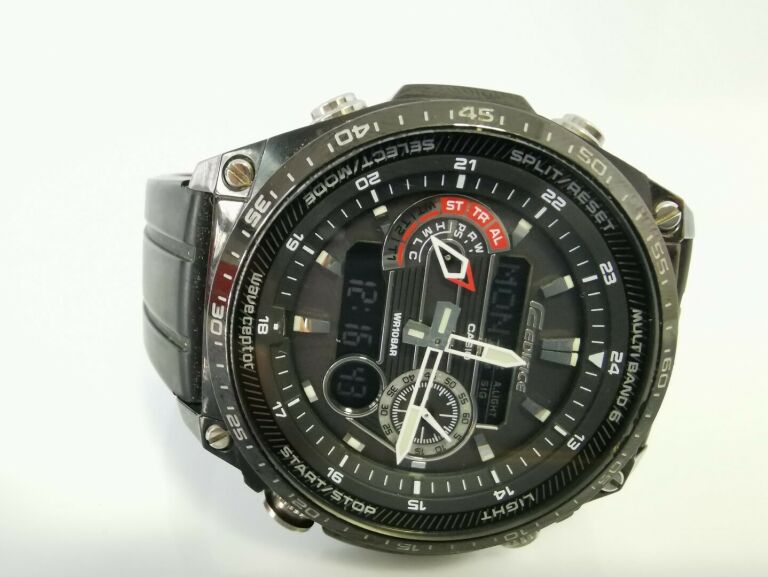 ZEGAREK CASIO EDIFICE MULTIBAND 6 ECW-M300E