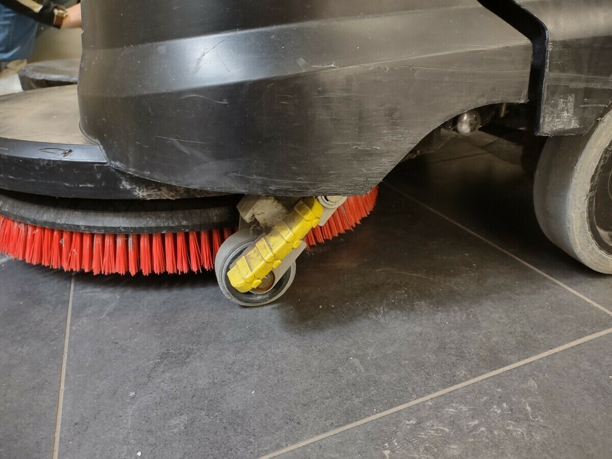 szorowarka-karcher-bd-5540-c-okazja-daszynskiego-22-wroclaw-gracja