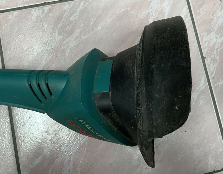 podkaszarka-bosch-art-23-easytrim-stan-uzywany