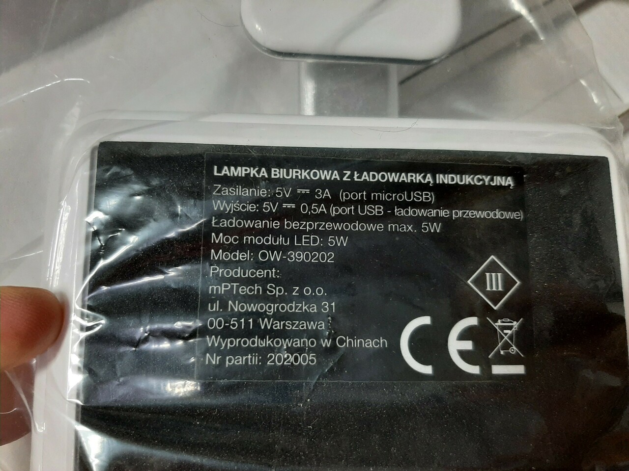 lampka-biurkowa-usb-z-ladowarka-indukcyjna-smukee-marka-smukee