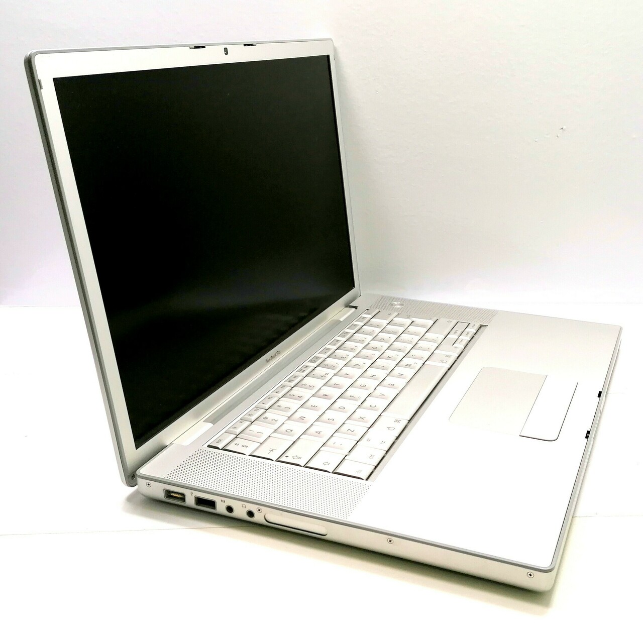 laptop-apple-macbook-pro-a1260-15-120ssd4gb-przekatna-ekranu-15