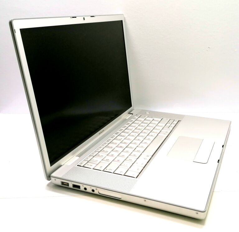 LAPTOP APPLE MACBOOK PRO A1260 15'' 120SSD/4GB