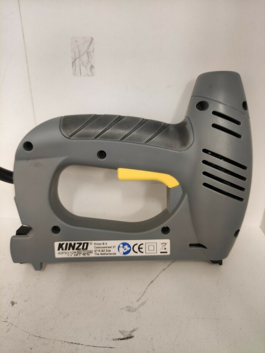 zszywacz-elektryczny-kinzo-40p9310-zasilanie-sieciowe