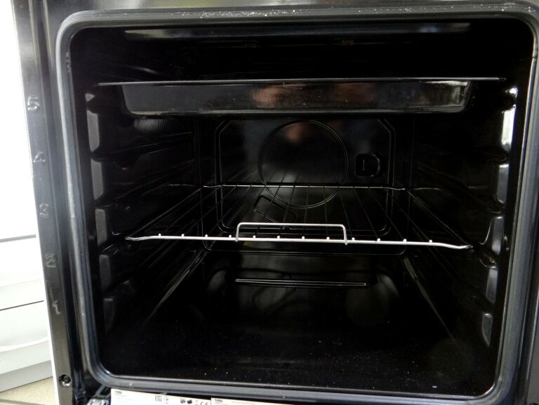 kuchenka-elektryczna-beko-fss57000gw-kolor-dominujacy-bialy