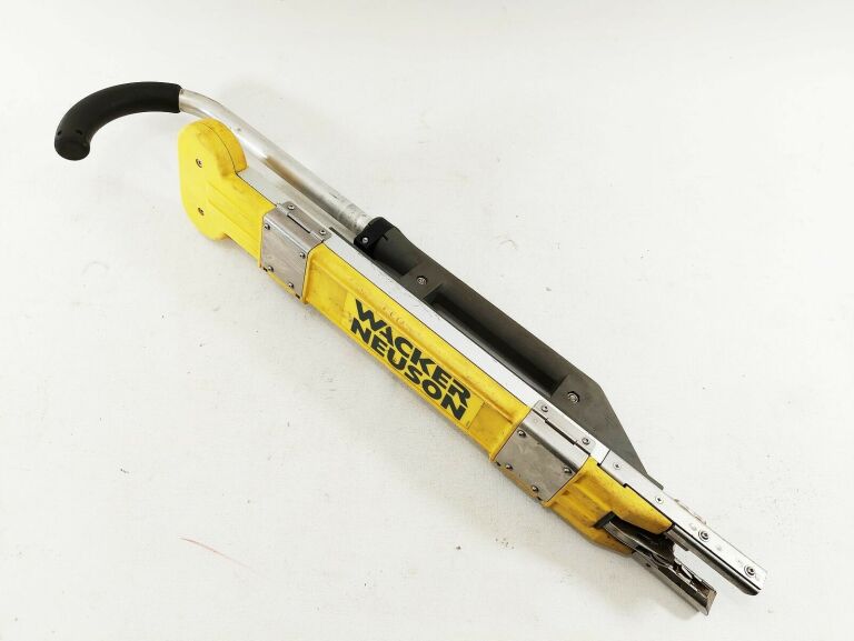 wiazarka-drutu-zbrojeniowego-wacker-neuson-df-16-stan-uzywany