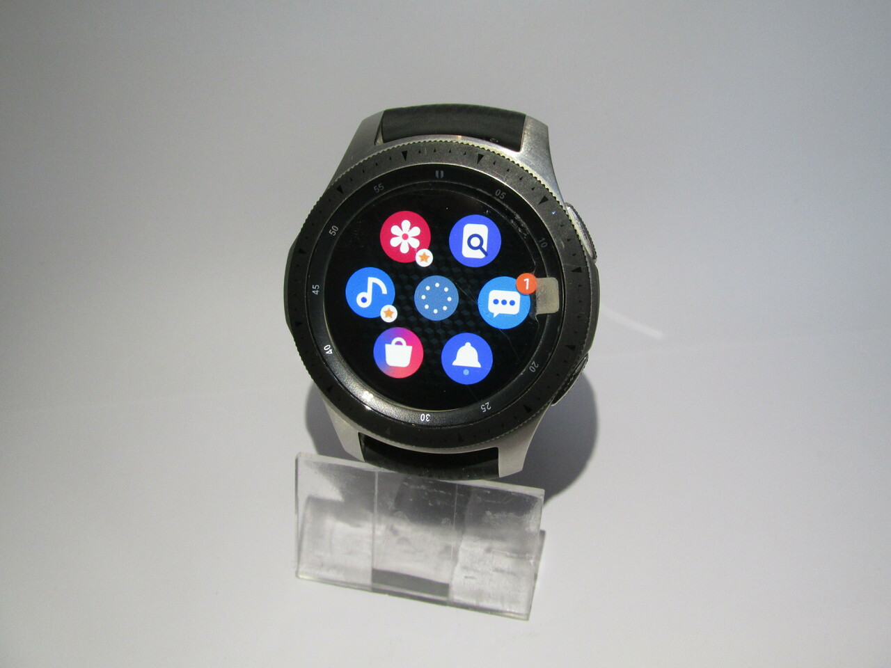 smartwatch-samsung-galaxy-watch-46-mm-ksztalt-koperty-okragly