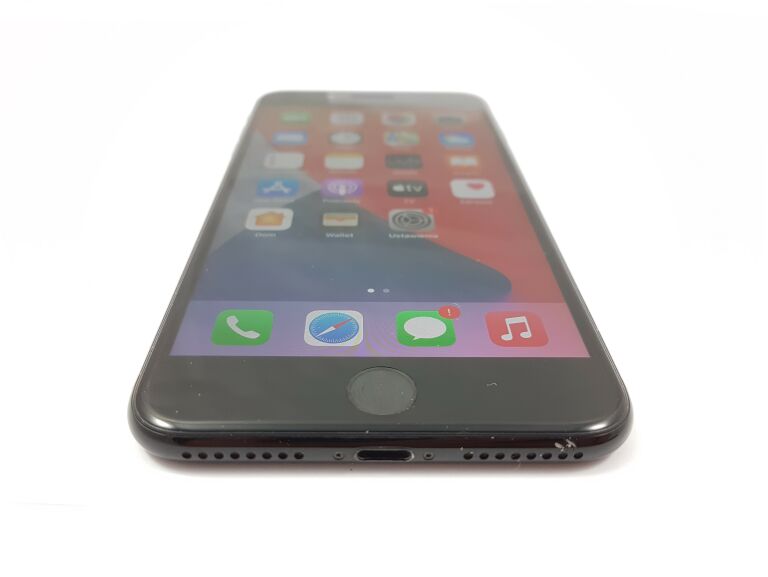 APPLE IPHONE 7 PLUS 3GB RAM 128GB ROM IOS