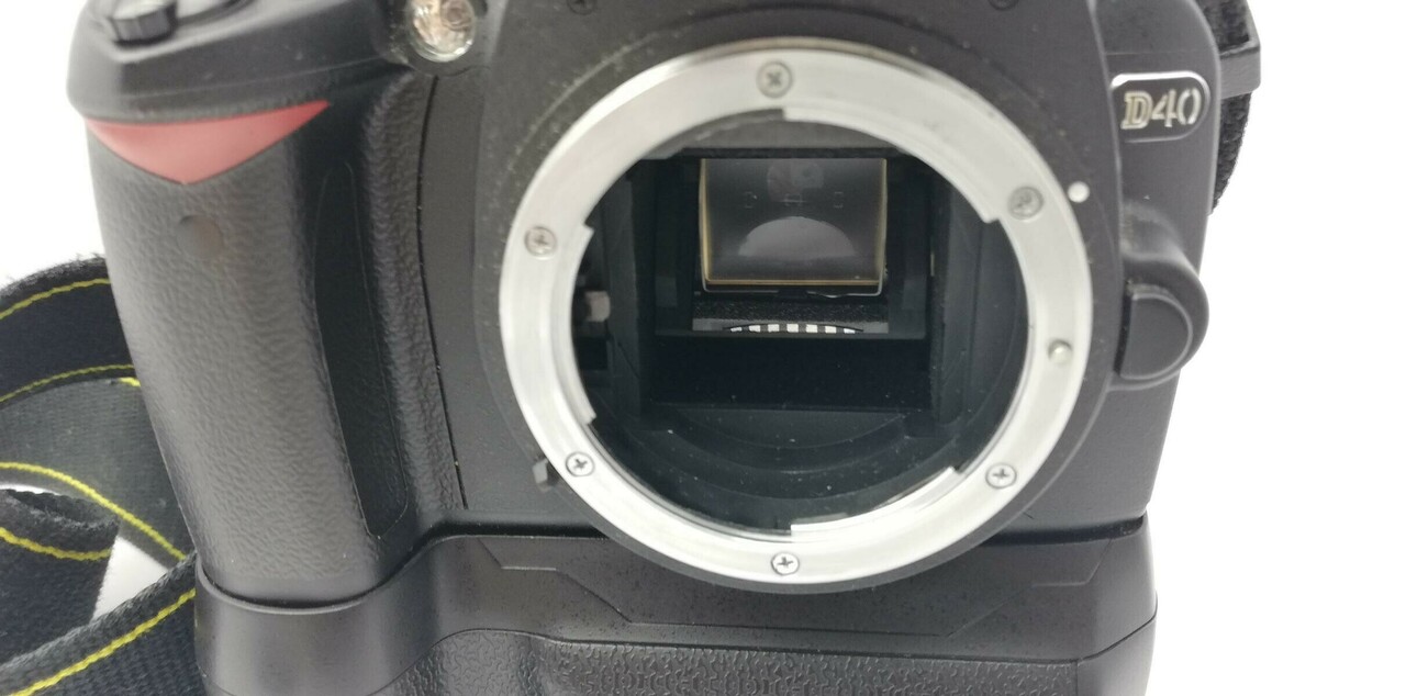 aparat-nikon-d40-ladowarka-karta-2gb-marka-nikon